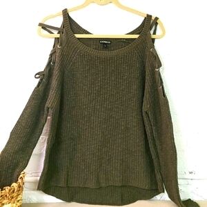 EXPRESS OLIVE GREEN KEYHOLE SHOULDER SZ S